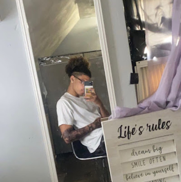 Meet your Posher, David - Picture 1 of 1